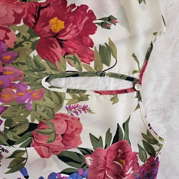 Show me your Mumu floral romper size small - Picture 8 of 14